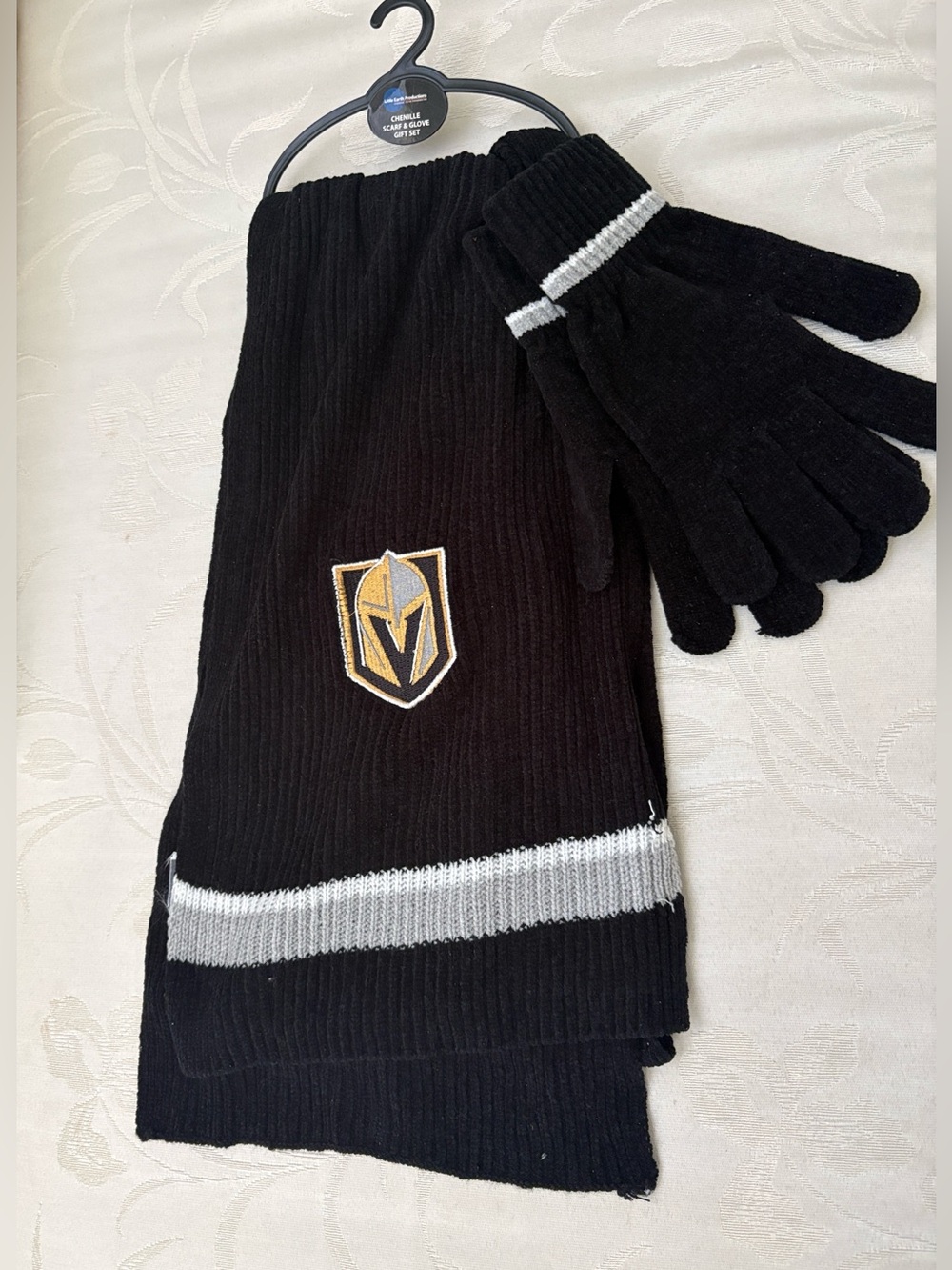 Vegas Golden Knights Chenille Knit Scarf & Glove Set NHL New